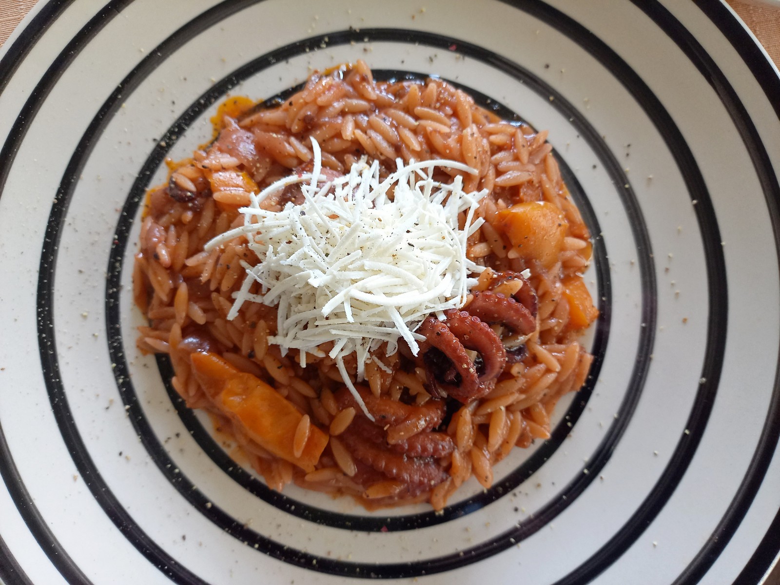 Μοσχοί με κριθαράκι