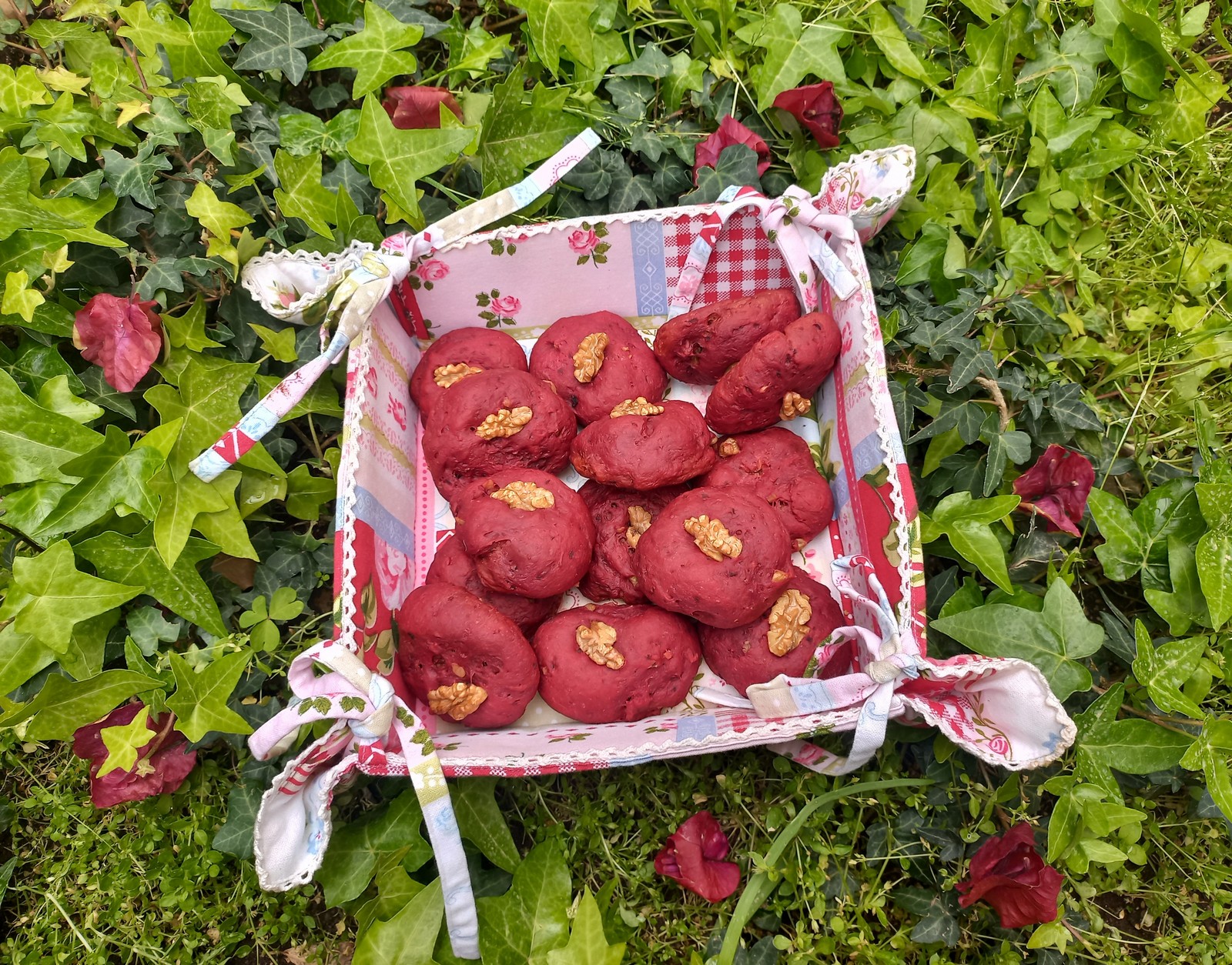 Παντζαροψωμάκια ή τα ψωμάκια του Πάσχα